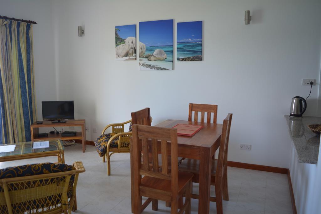 Manfiyo Guest House Anse Boileau Exterior foto